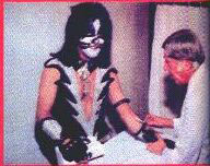 Kiss photo