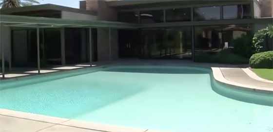 Sinatra's Palm Springs Home - swimming pool